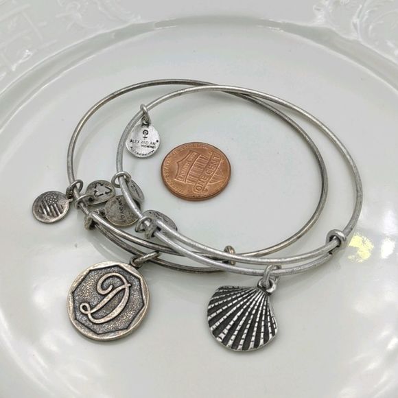 Alex and Ani Rafaleian Silver Seashell D Bracelet - Picture 1 of 8